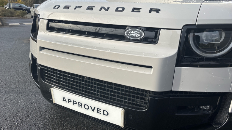 Land Rover Defender 3.0 D350 X-Dynamic HSE 90 3dr Auto Diesel Estate